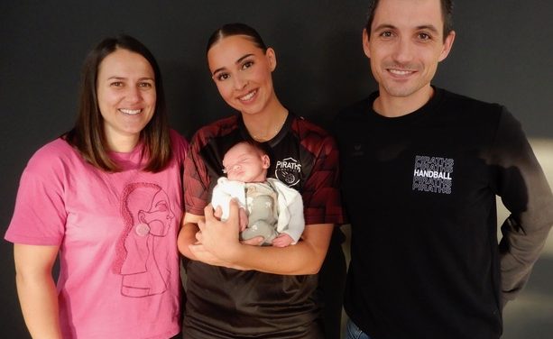 Carnet rose: Un nouveau dans la maison, bienvenue au petit Hugo