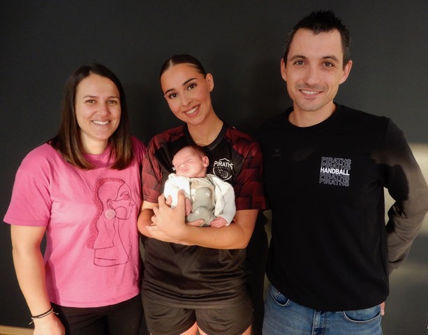 Carnet rose: Un nouveau dans la maison, bienvenue au petit Hugo