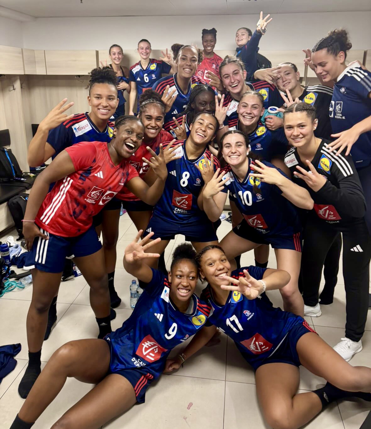 handbelles.fr vous emmène, en immersion, avec l’équipe de France U20 de handball avec Claire Koestner, Léane Gonzalez et Mélissa Chantelly. handbelles.fr vous emmène, en immersion, avec l’équipe de France U20 de handball avec Claire Koestner, Léane Gonzalez et Mélissa Chantelly.
