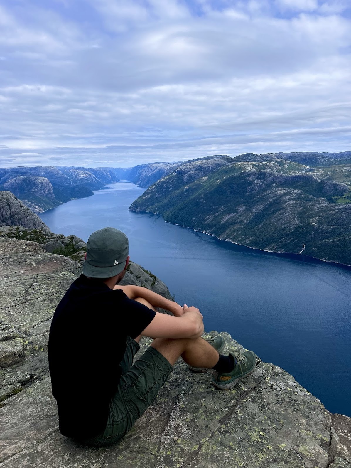 Voyage en van sur handbelles.fr avec Axelle Florentin et Valentin Clauss. Norvège Voyage en van sur handbelles.fr avec Axelle Florentin et Valentin Clauss. Norvège