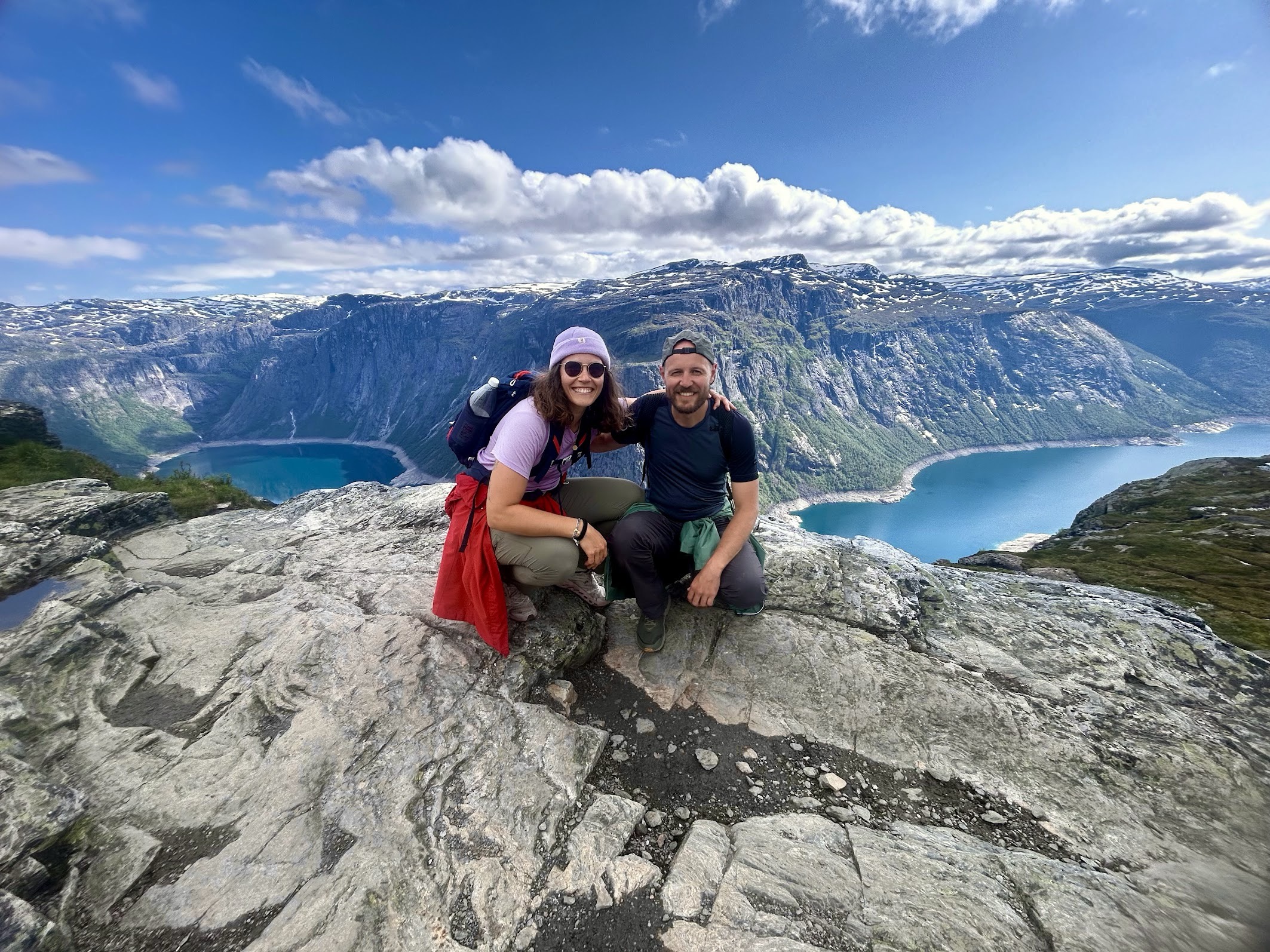 Voyage en van sur handbelles.fr avec Axelle Florentin et Valentin Clauss. Norvège Voyage en van sur handbelles.fr avec Axelle Florentin et Valentin Clauss. Norvège