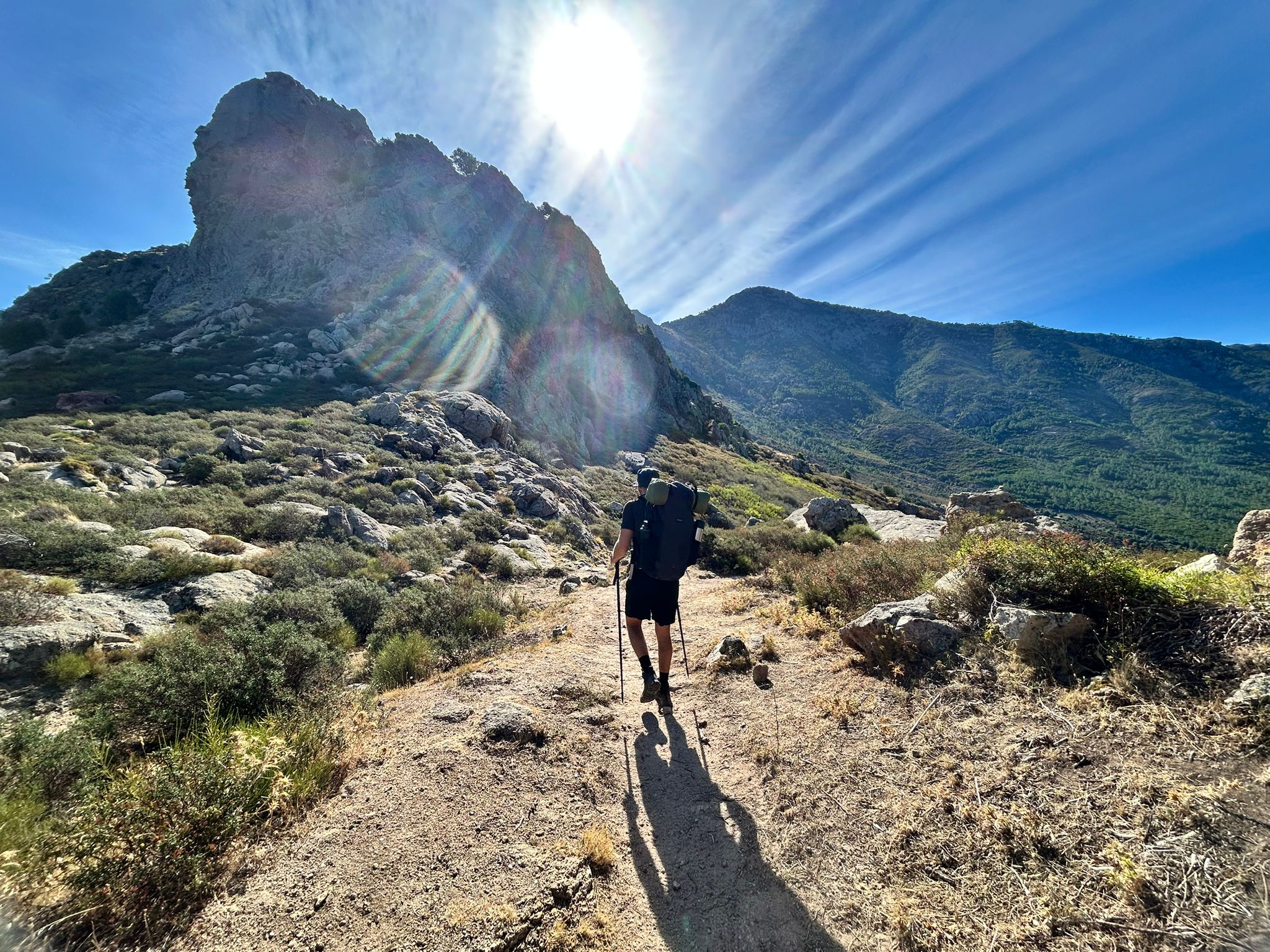 Voyage en van sur handbelles.fr avec Axelle Florentin et Valentin Clauss. GR20 Corse<br />

