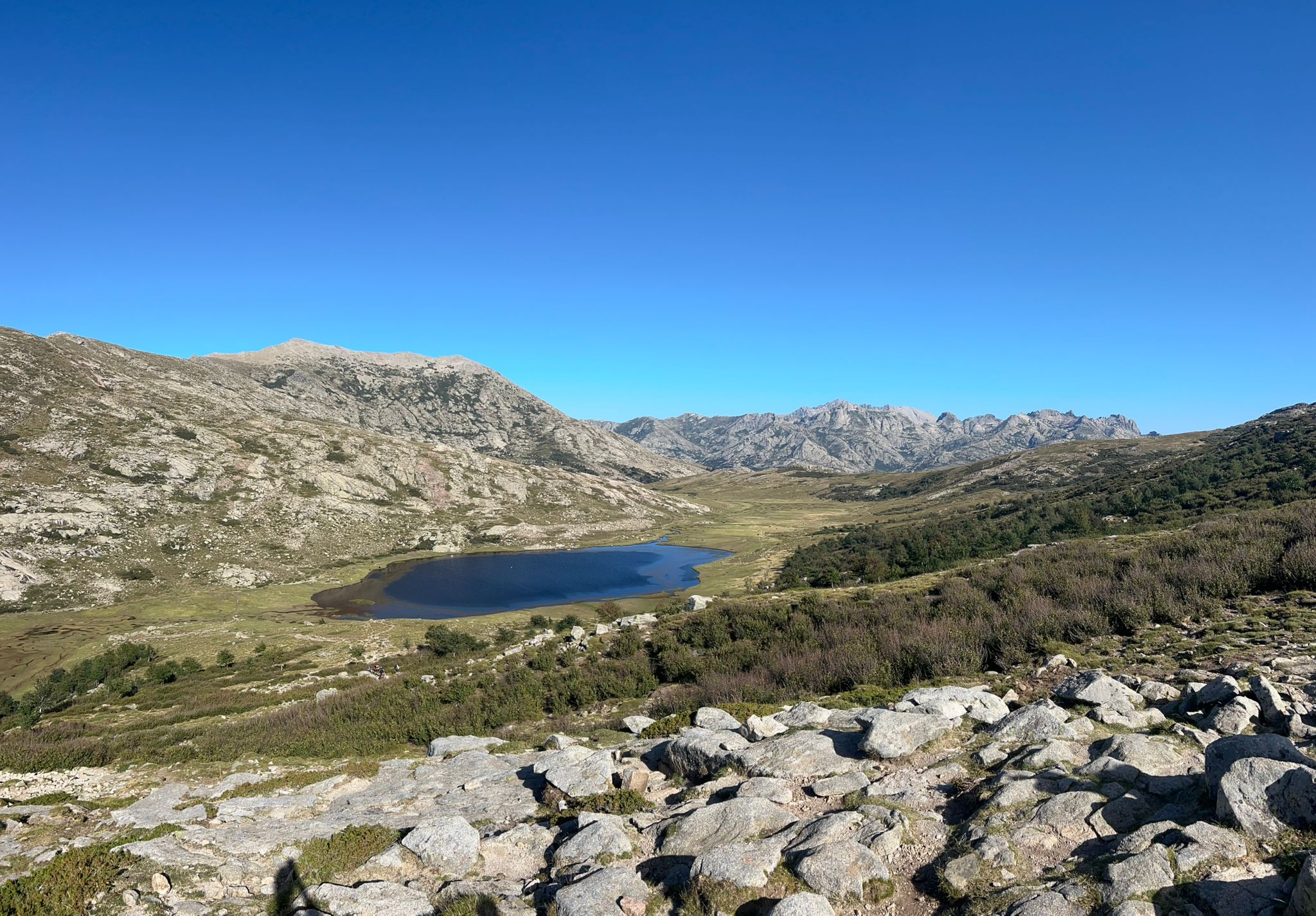 Voyage en van sur handbelles.fr avec Axelle Florentin et Valentin Clauss. GR20 Corse<br />
