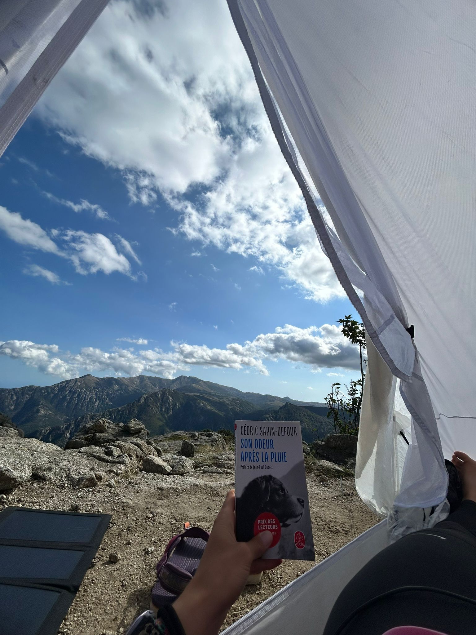Voyage en van sur handbelles.fr avec Axelle Florentin et Valentin Clauss. GR20 Corse<br />
