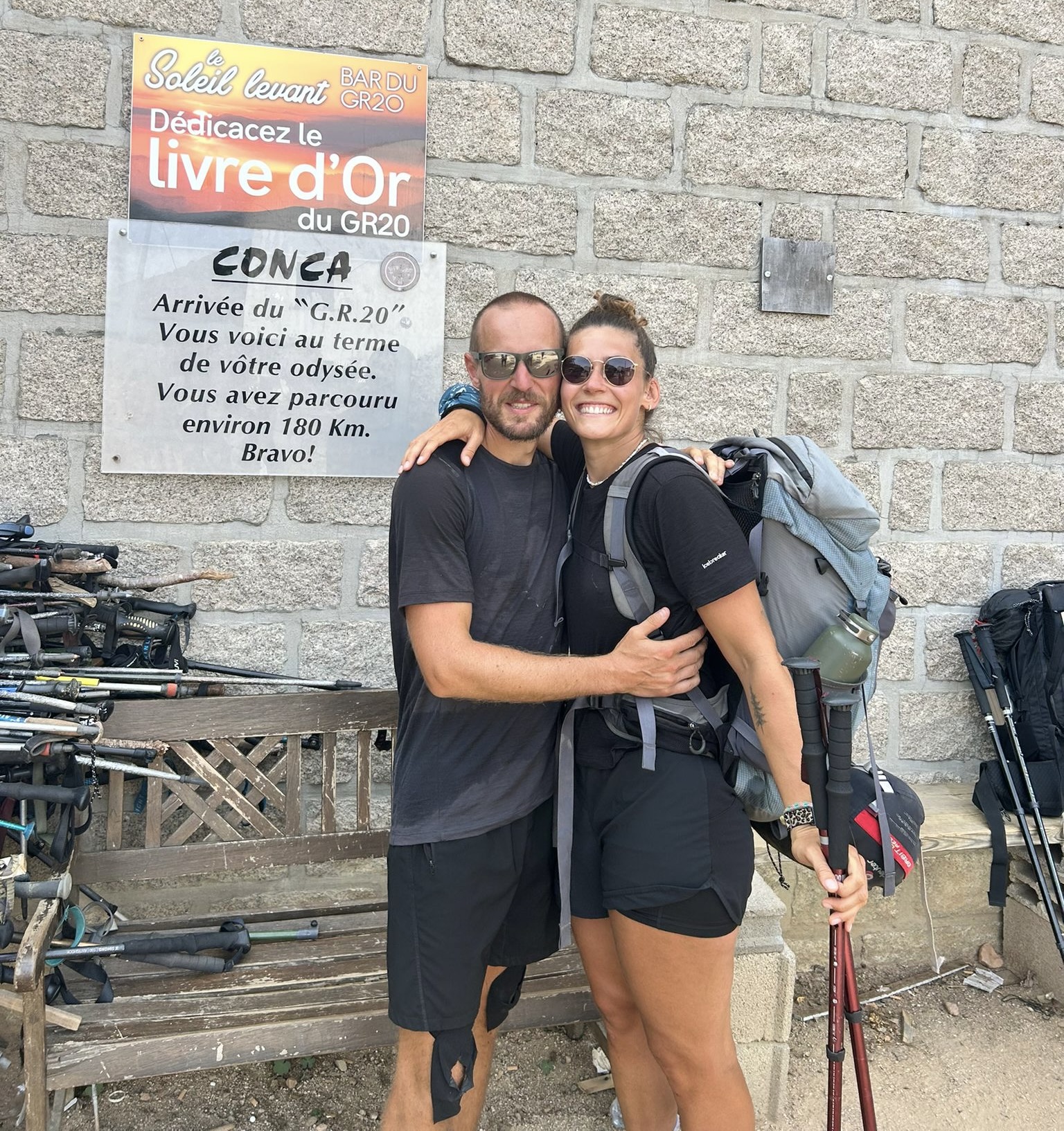 Voyage en van sur handbelles.fr avec Axelle Florentin et Valentin Clauss. GR20 Corse<br />
