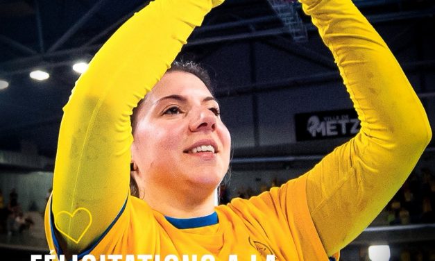 Carnet rose Laura Flippes maman