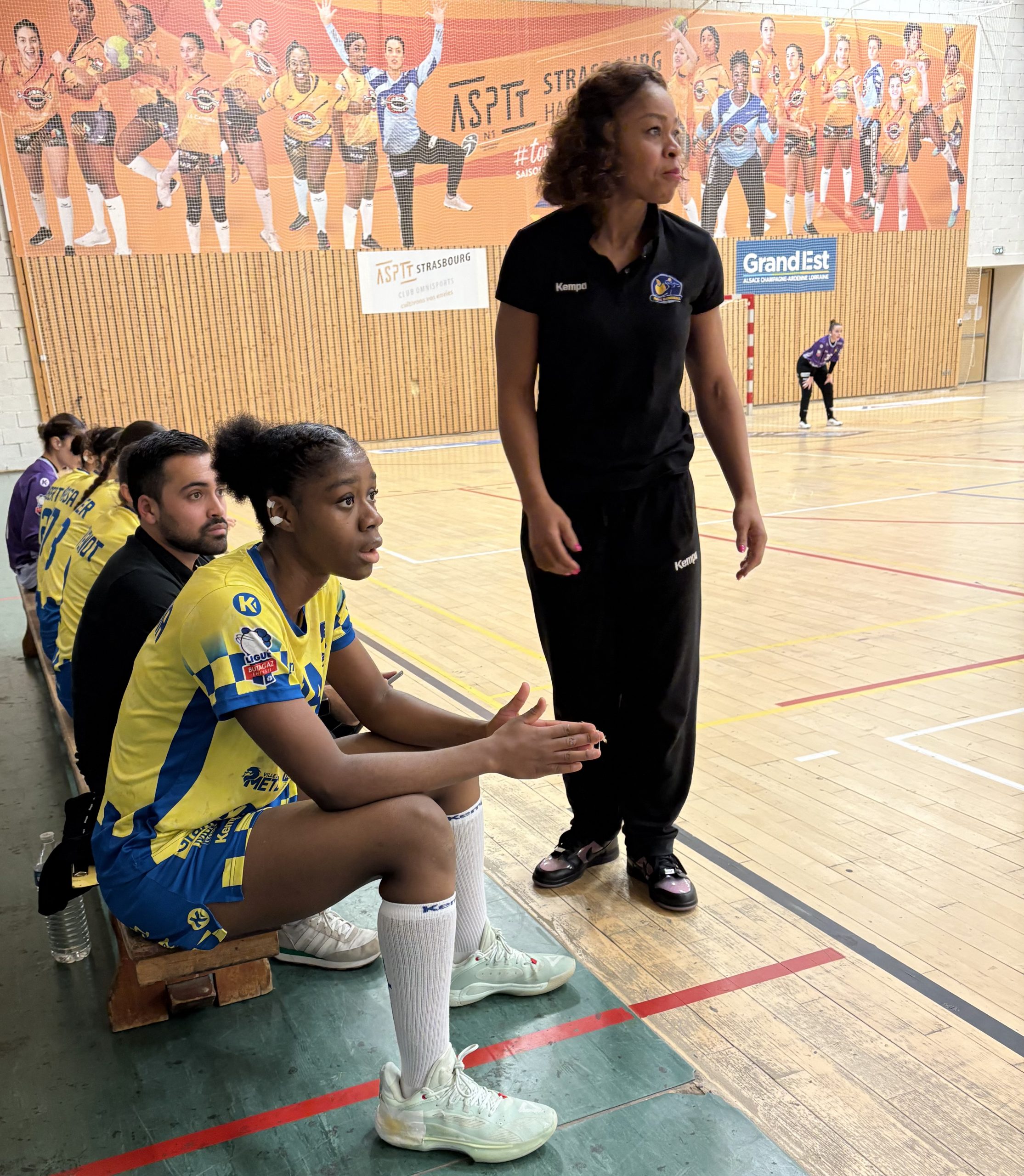 Yvana Atangana Handball Metz Strasbourg sur handbelles.fr