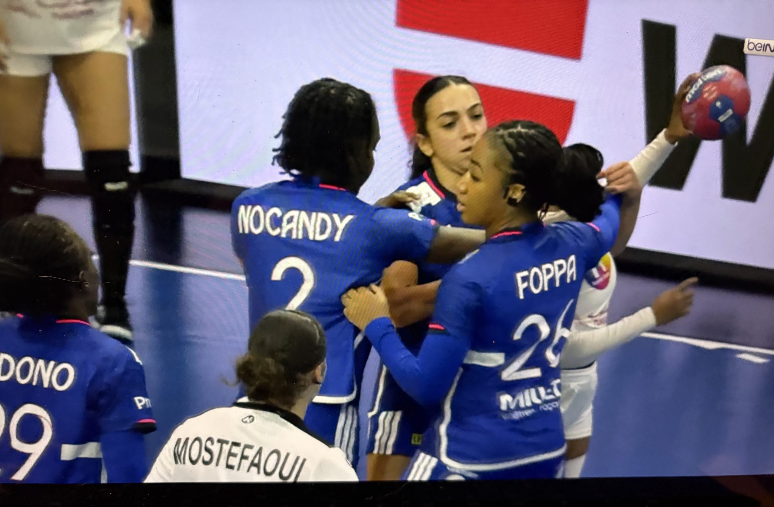 Yosr Mostefaoui, handball Tunisie, Mondial, Strasbourg ATH sur handbelles.fr<br />
