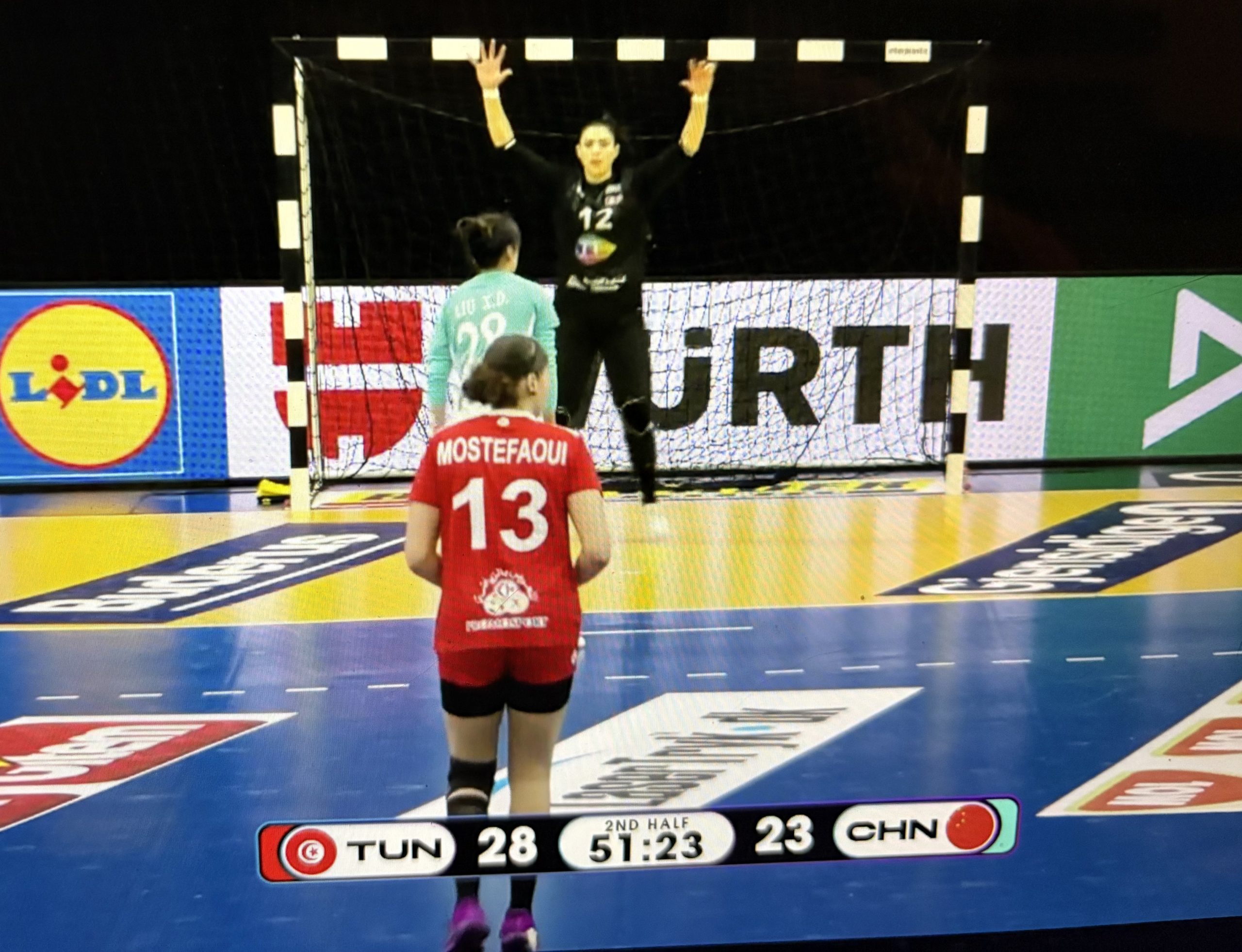 Yosr Mostefaoui, handball Tunisie, Mondial, Strasbourg ATH sur handbelles.fr<br />
