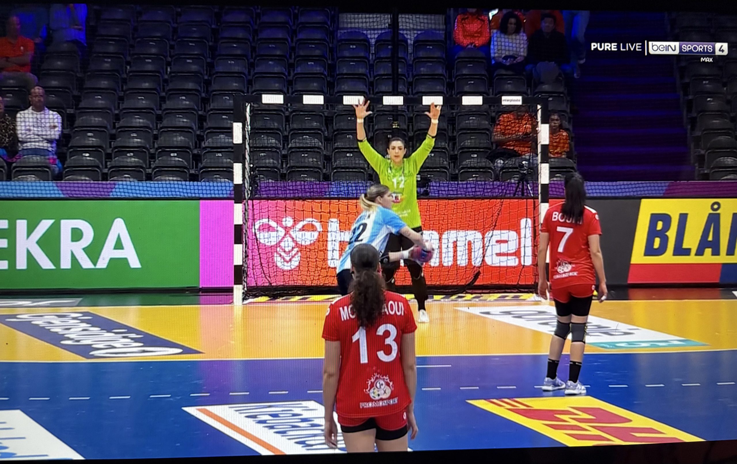 Yosr Mostefaoui, handball Tunisie, Mondial, Strasbourg ATH sur handbelles.fr<br />
