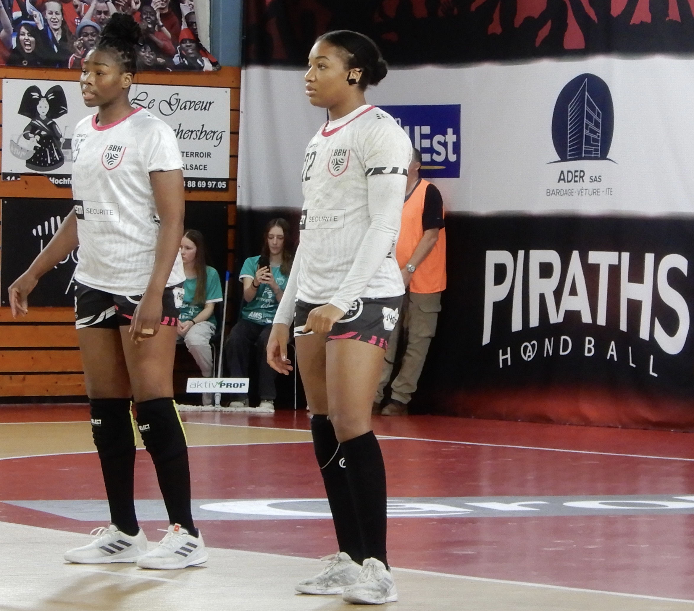 Hawa N’Diaye handball, Piraths Strasbourg ATH sur handbelles.fr