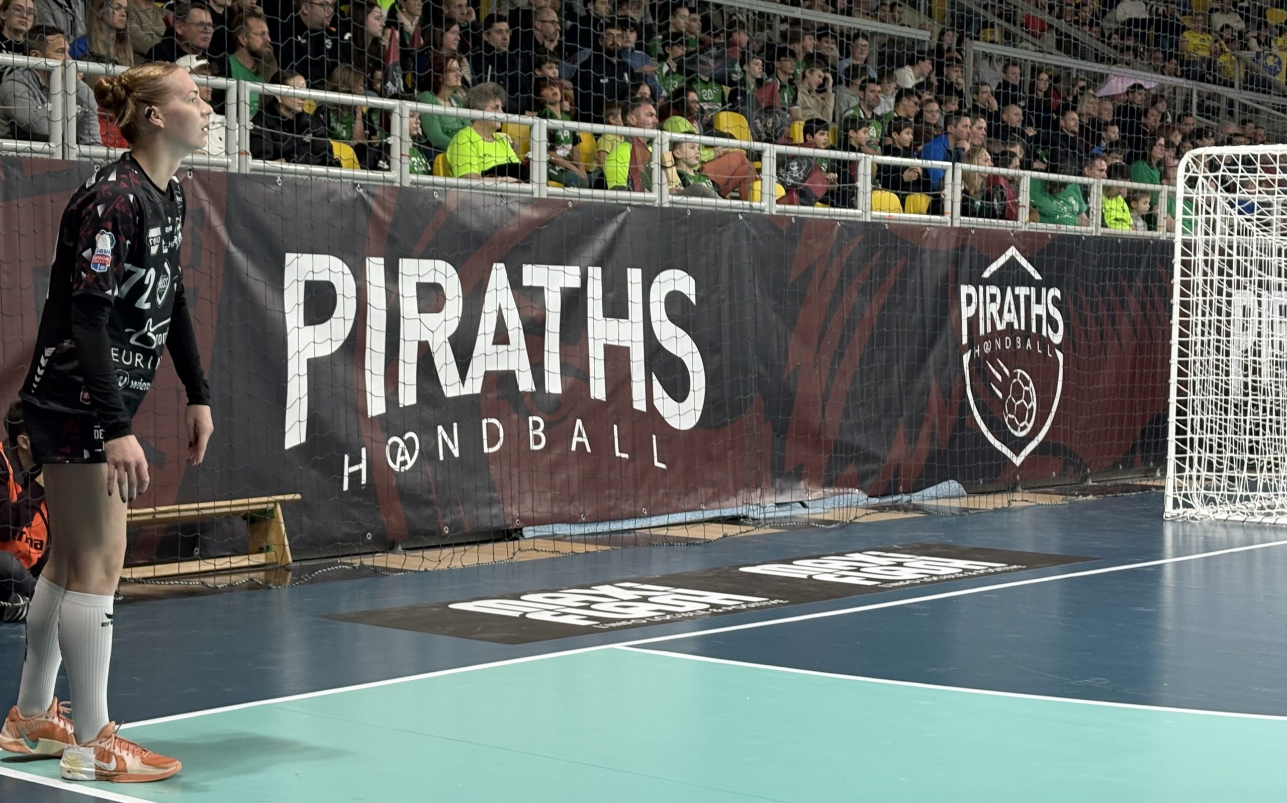Margaux Imhof Handball Piraths Strasbourg ATH contre Metz au Rhenus sur handbelles.fr