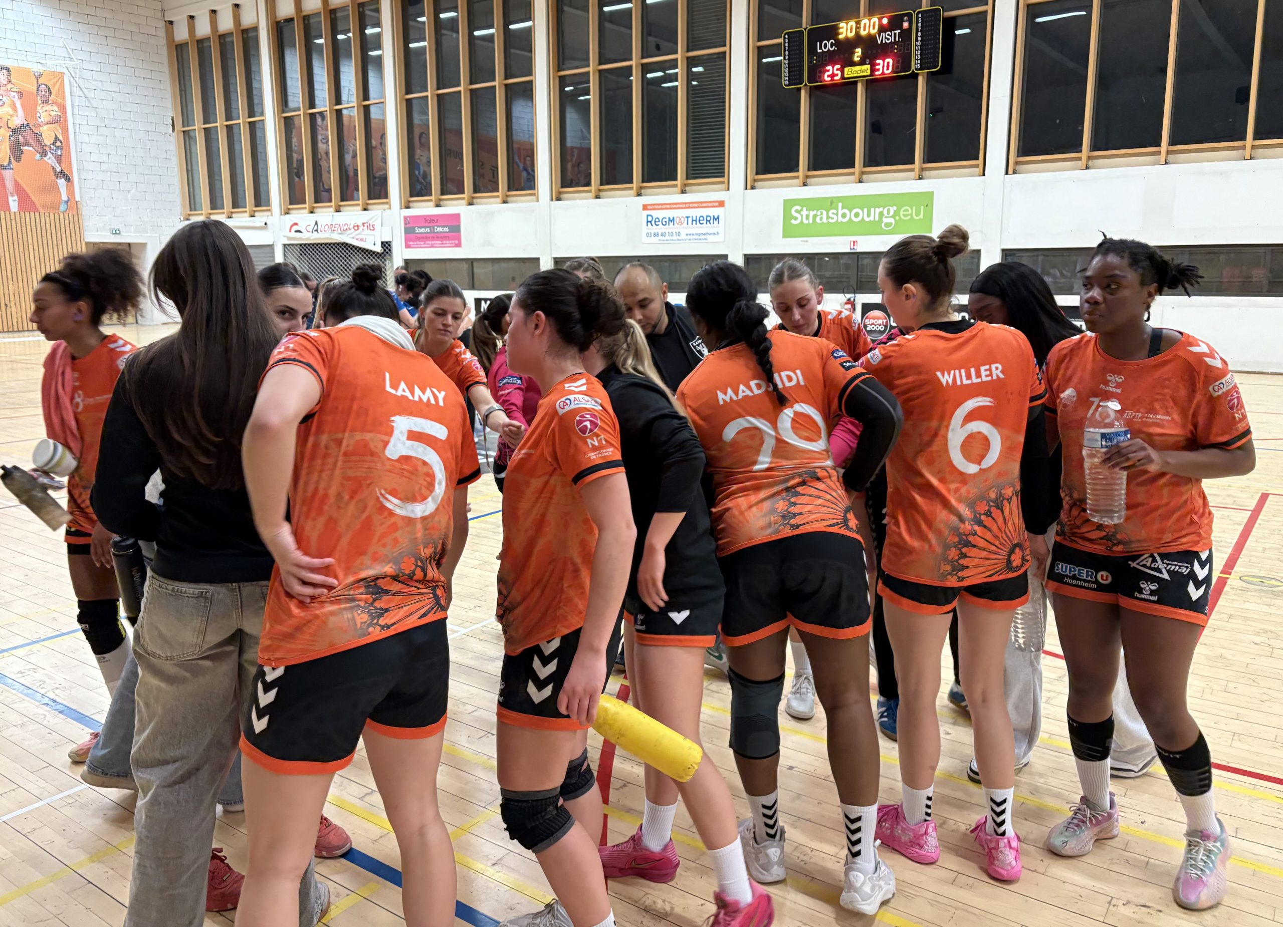ASPTT Strasbourg handball féminin sur handbelles.fr<br />

