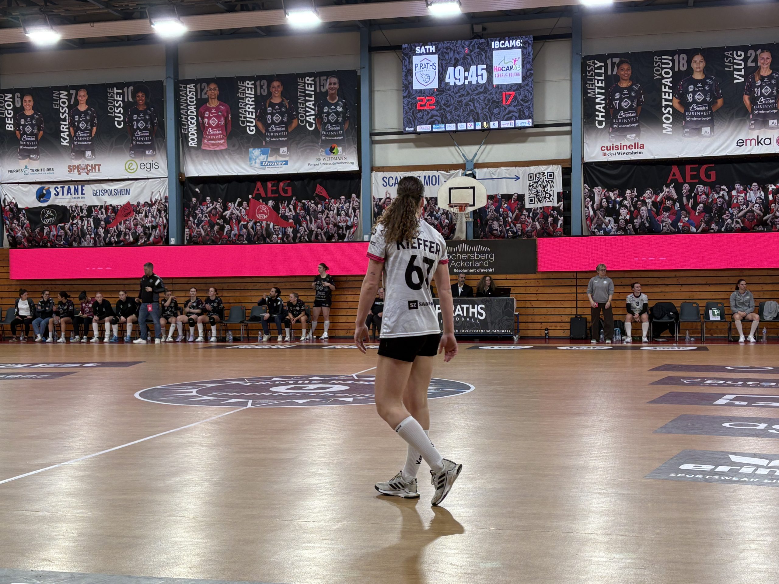 Charlotte Kieffer handball Clermont sur handbelles.fr