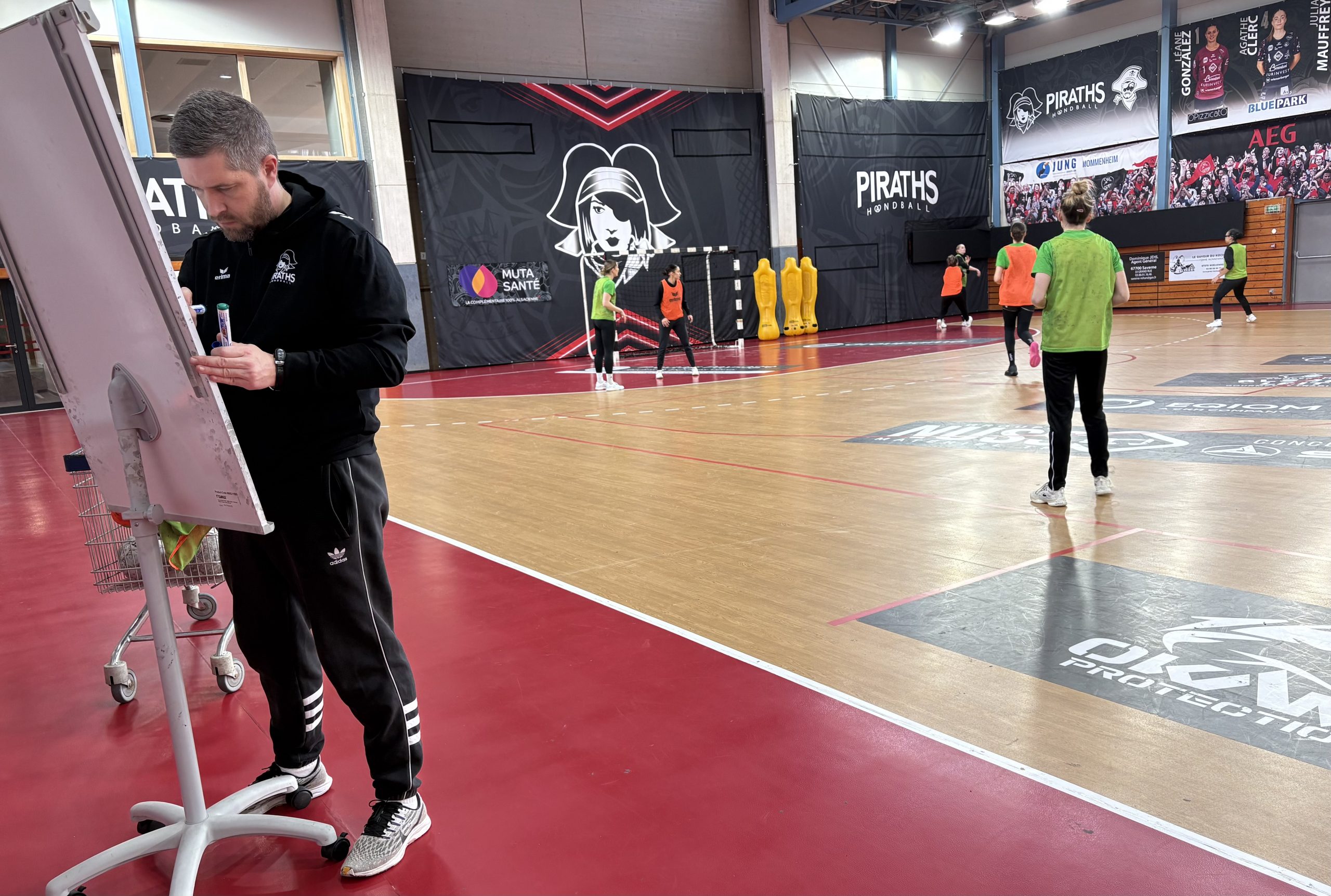 Aurélien Duraffourg Piraths Strasbourg ATH handball sur handbelles.fr