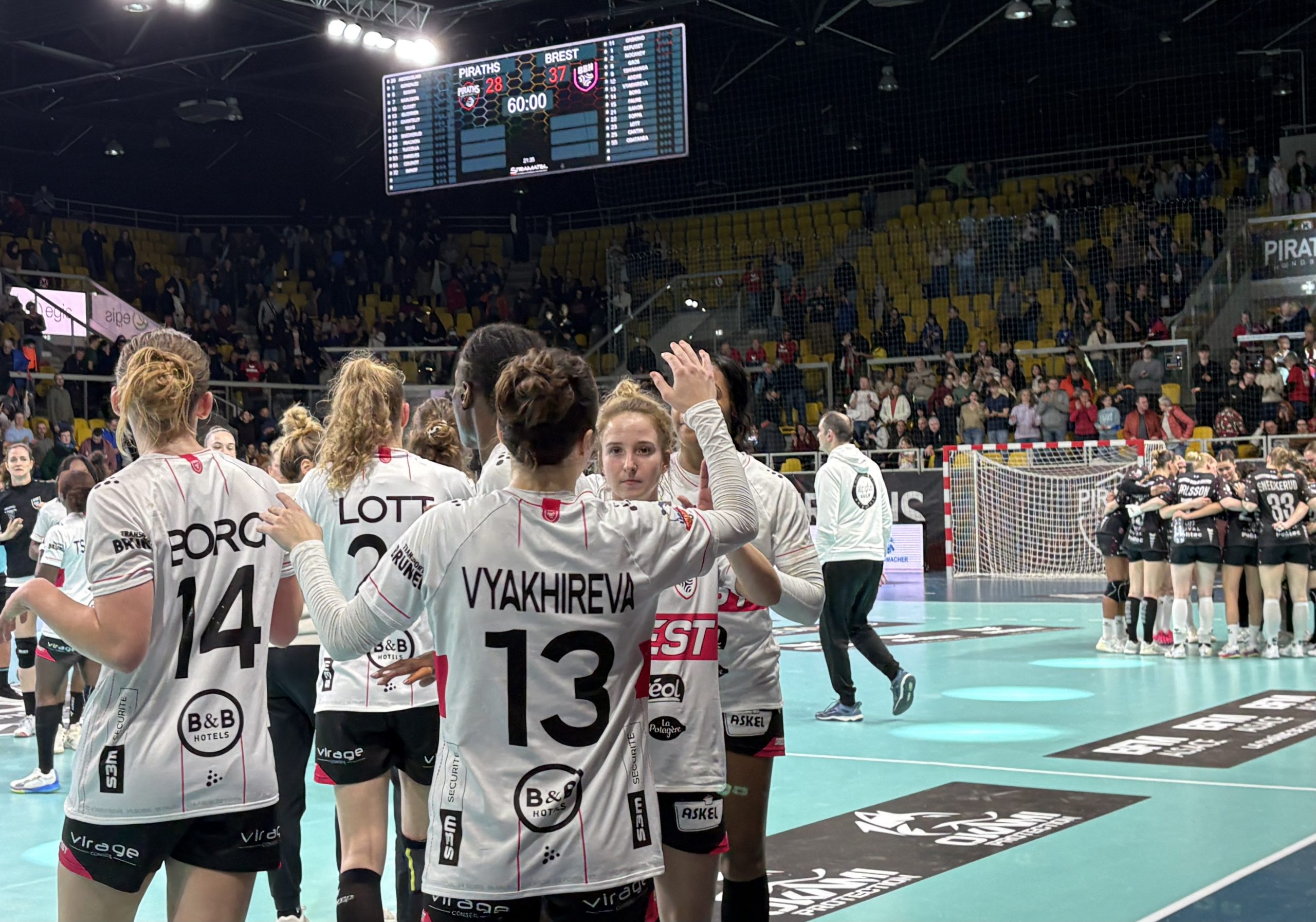 Juliette Faure BBH Piraths Strasbourg ATH - Brest handball au Rhenus sur handbelles.fr