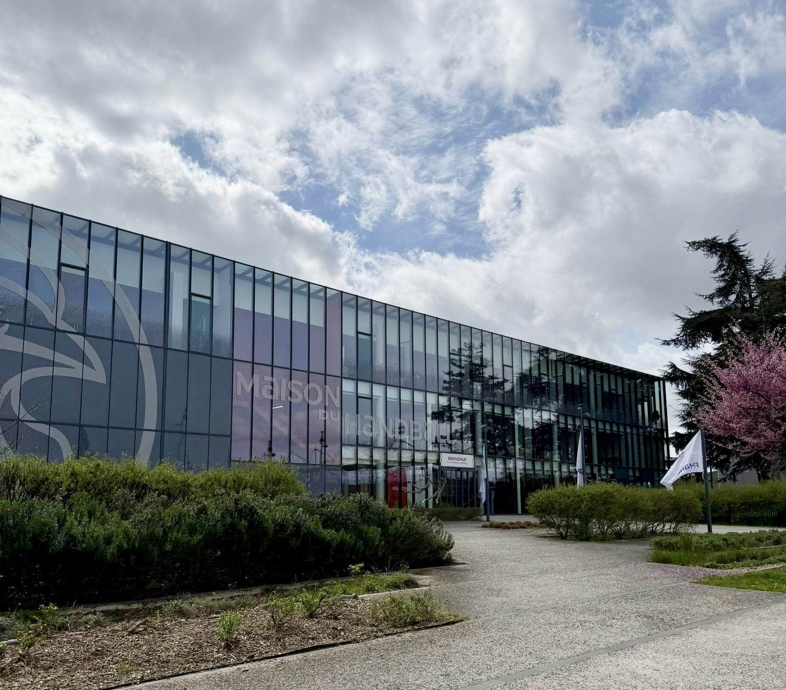 Léa Fargues Piraths Strasbourg ATH en équipe de France de handball sur handbelles.fr