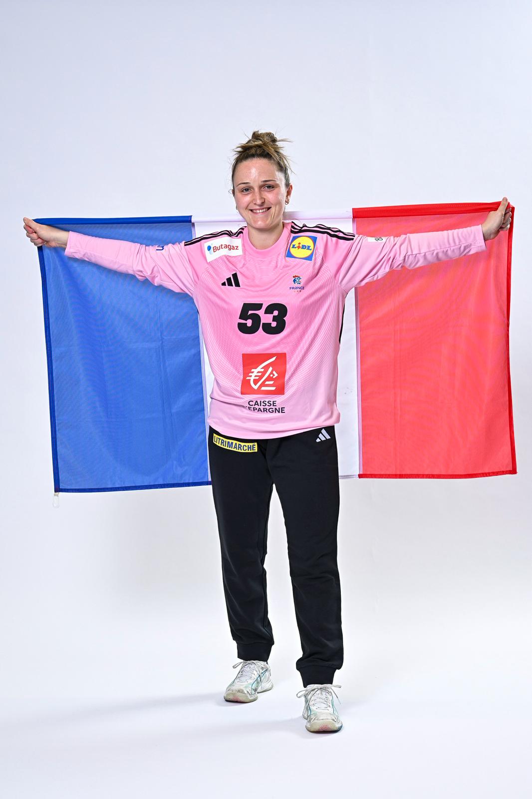 Léa Fargues Piraths Strasbourg ATH en équipe de France de handball sur handbelles.fr