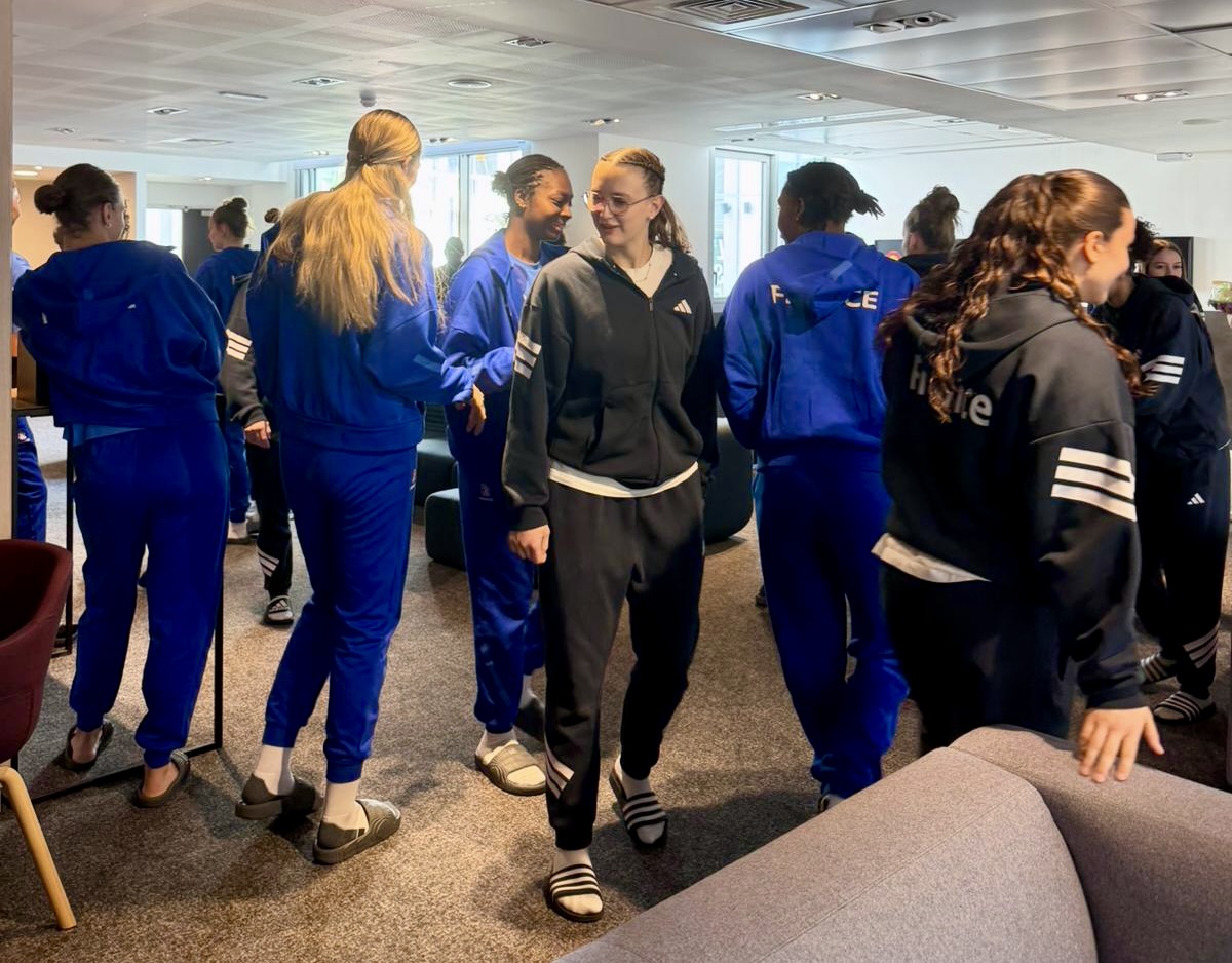 Léa Fargues Piraths Strasbourg ATH en équipe de France de handball sur handbelles.fr