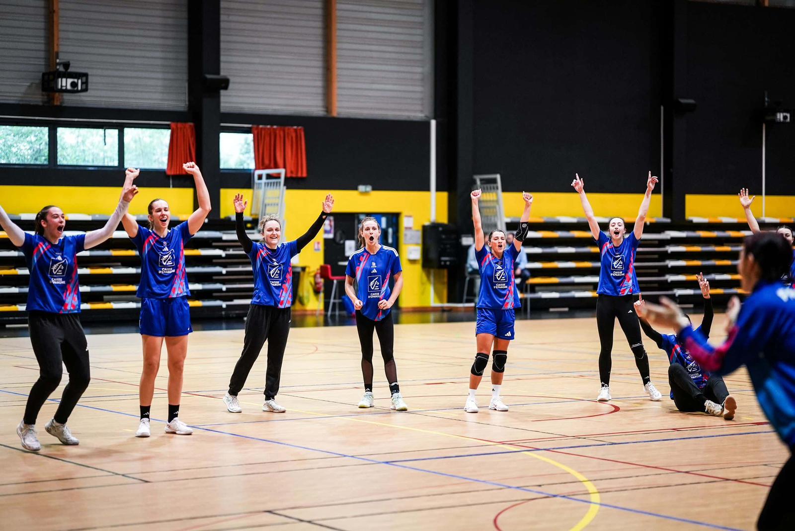 Léa Fargues Piraths Strasbourg ATH en équipe de France de handball sur handbelles.fr