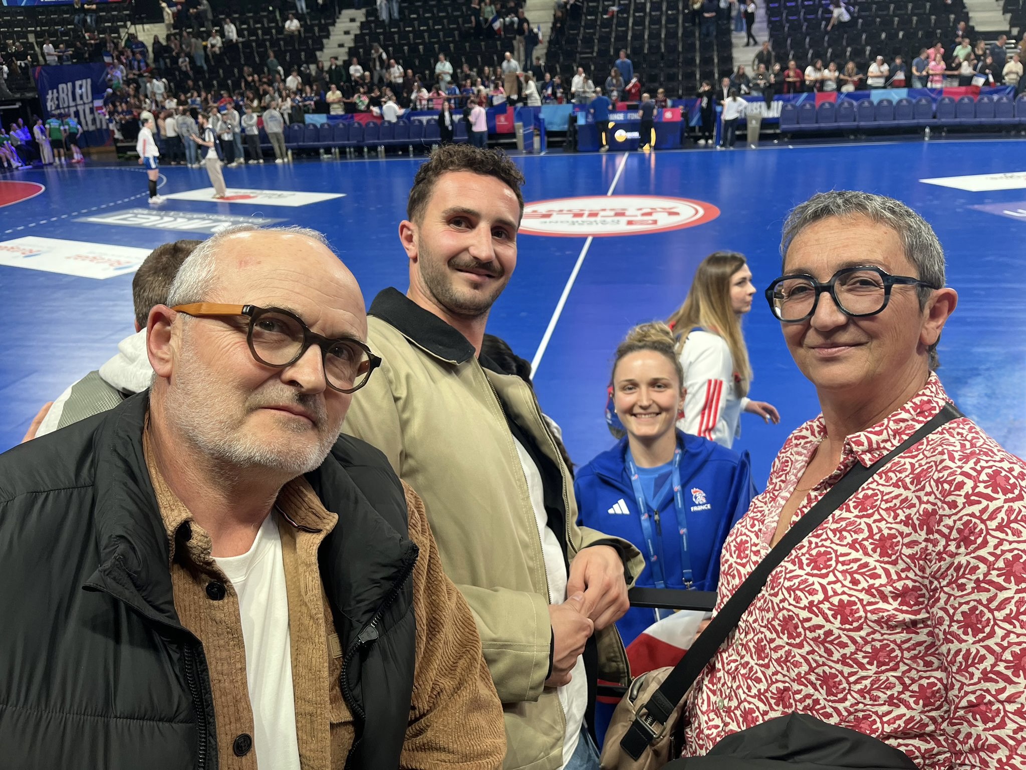 Léa Fargues Piraths Strasbourg ATH en équipe de France de handball sur handbelles.fr