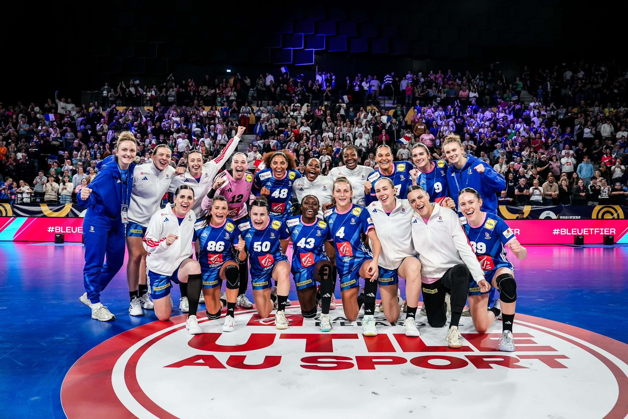 Léa Fargues Piraths Strasbourg ATH en équipe de France de handball sur handbelles.fr