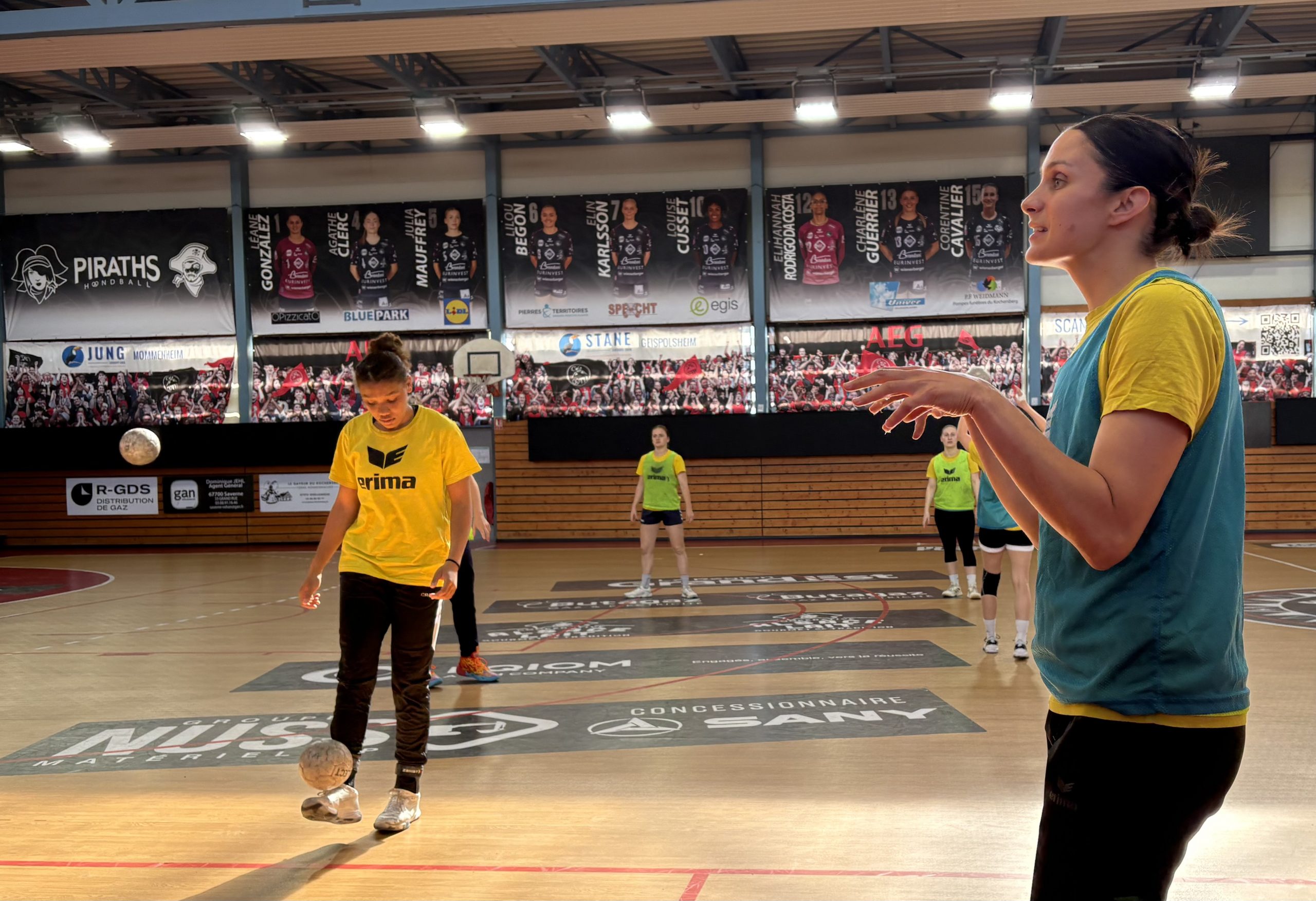 Dalila Abdesselam Piraths Strasbourg ATH handball sur handbelles.fr