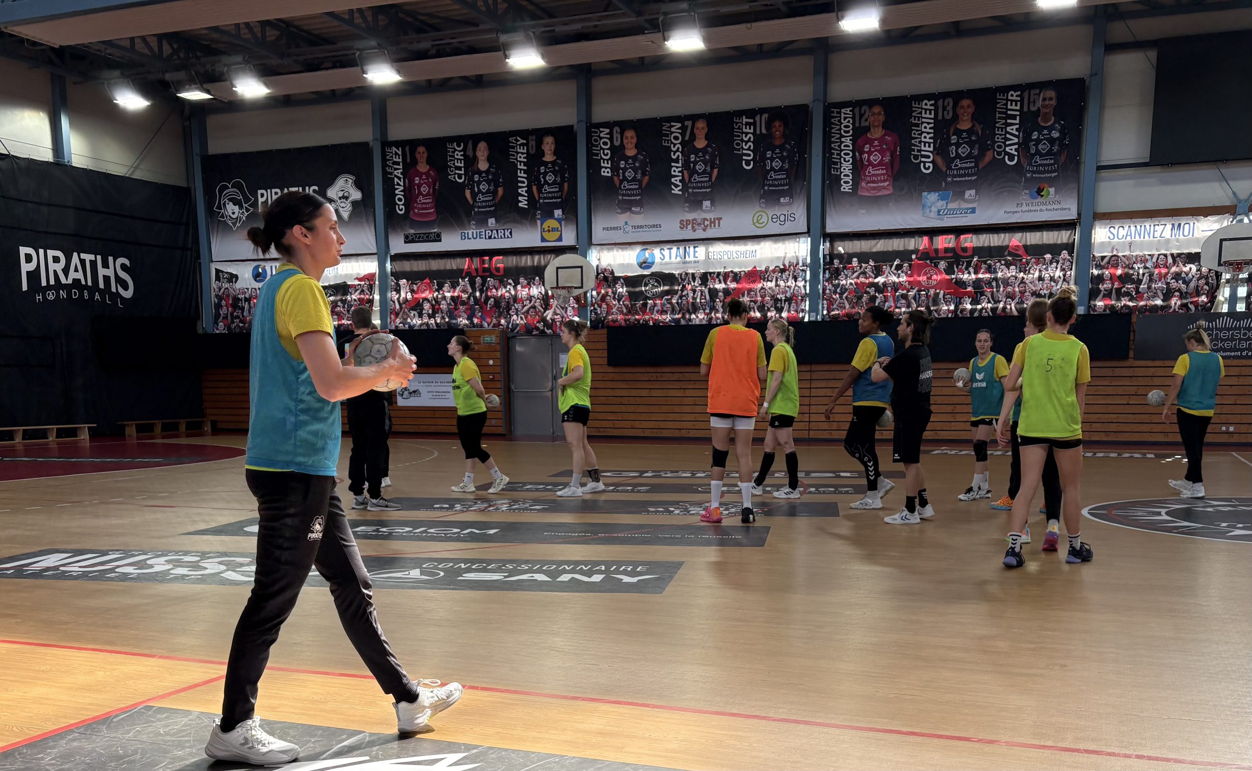 Dalila Abdesselam Piraths Strasbourg ATH handball sur handbelles.fr