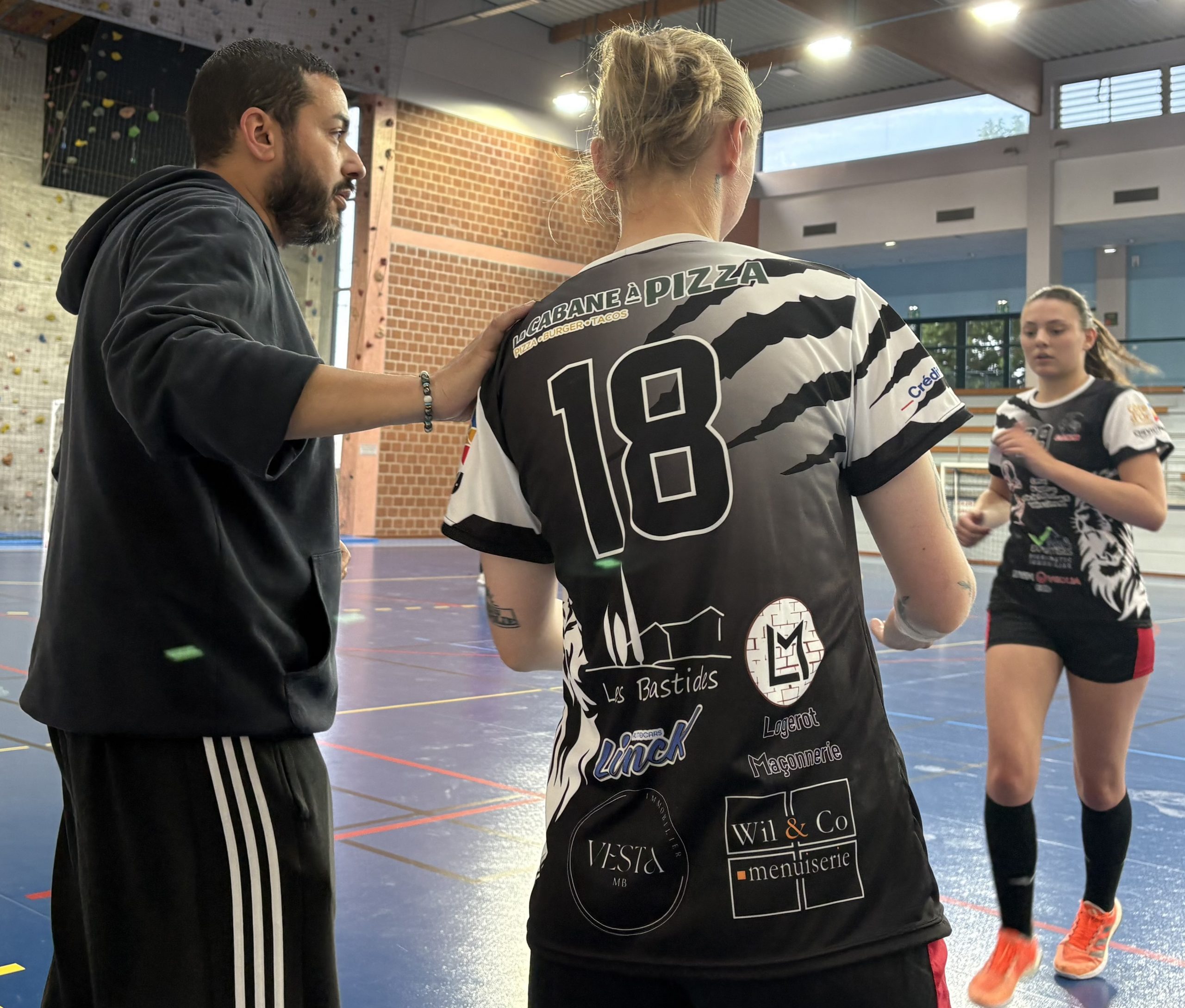 Anaëlle Wagner, Fouad Ez Zajjari handball Chevigny sur handbelles.fr