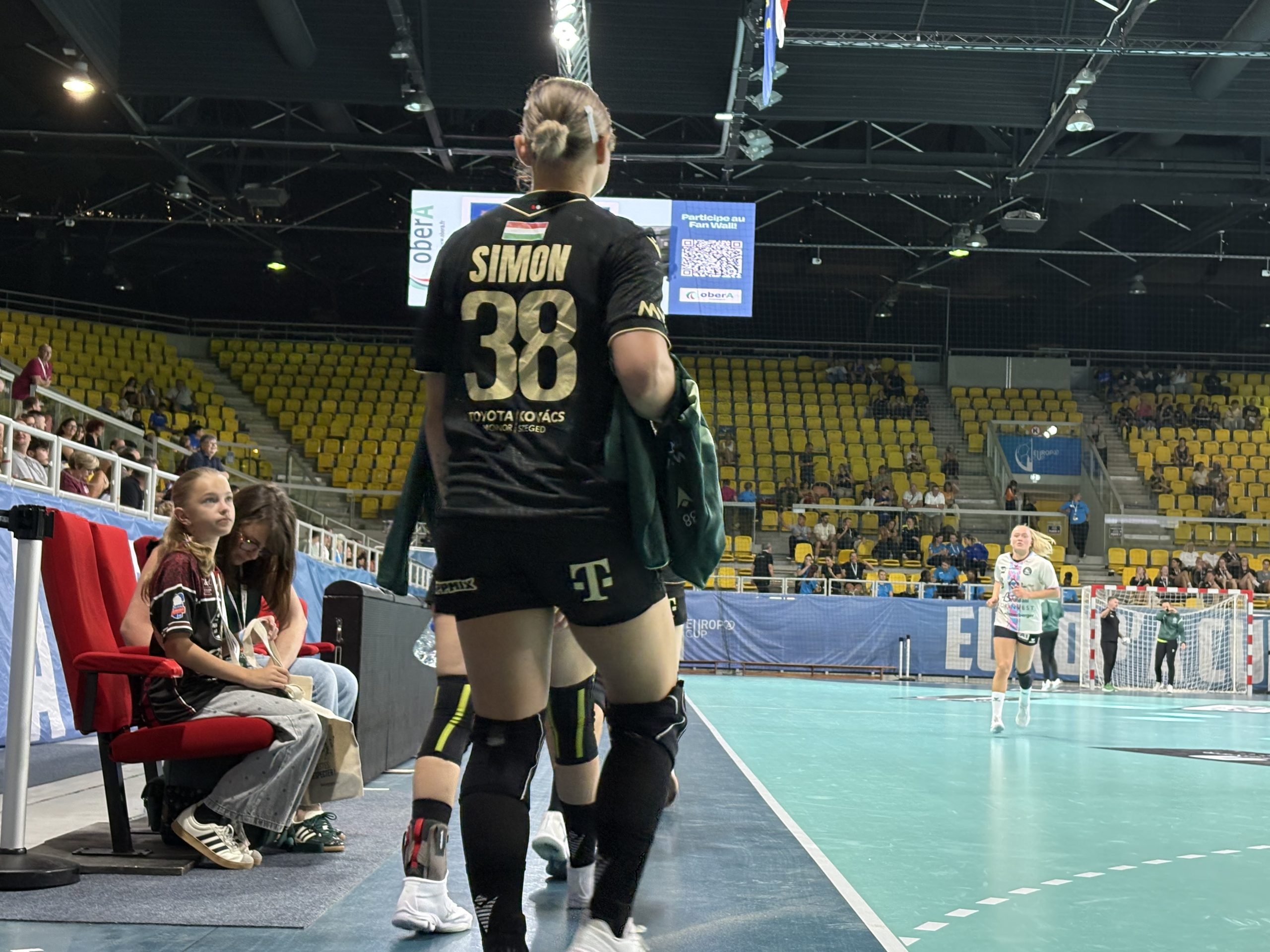 Petra Simon Piraths handball Europ’A Cup Strasbourg FTC sur handbelles.fr 