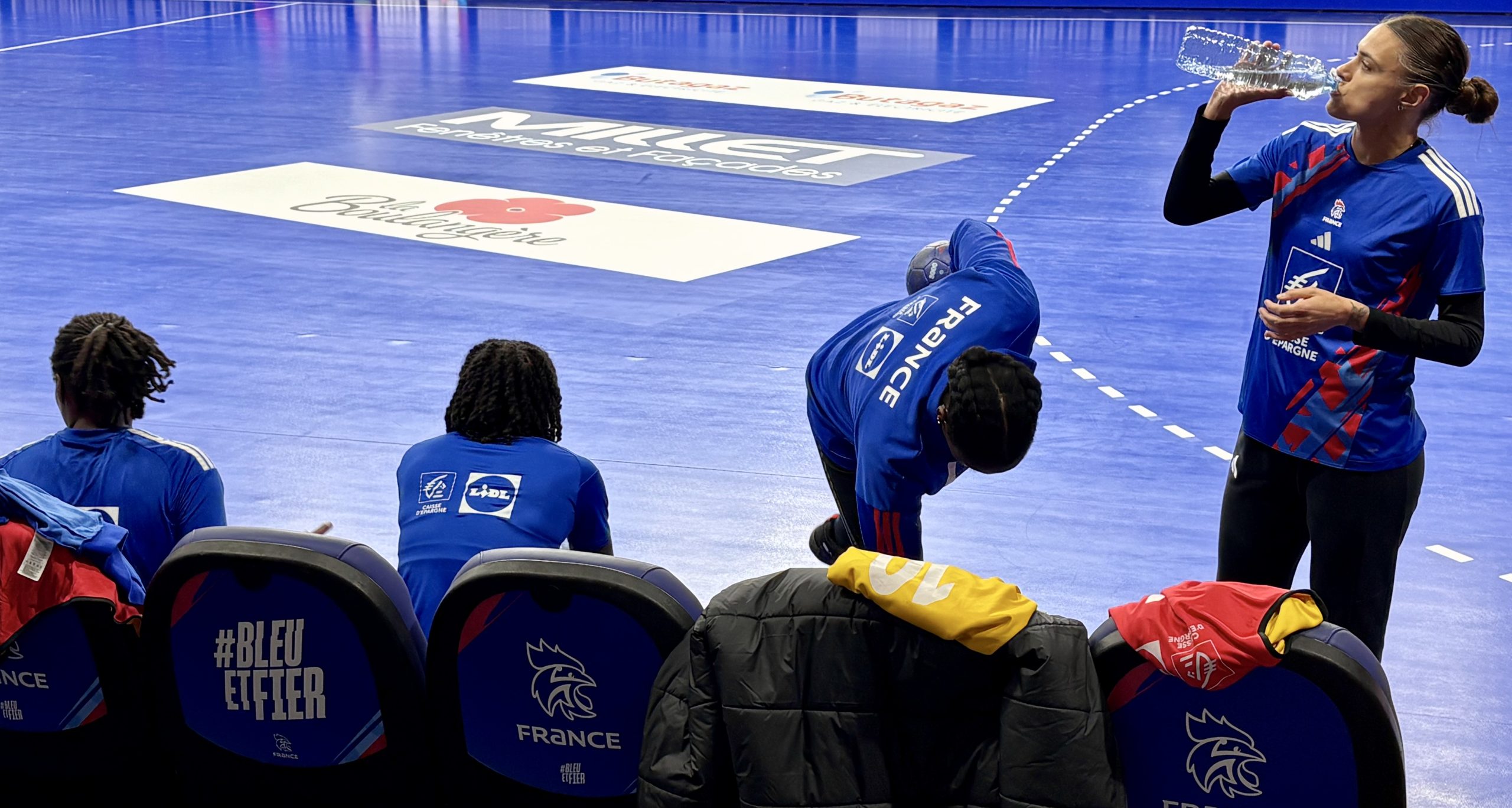 Laura Glauser équipe de France de handball sur handbelles.fr