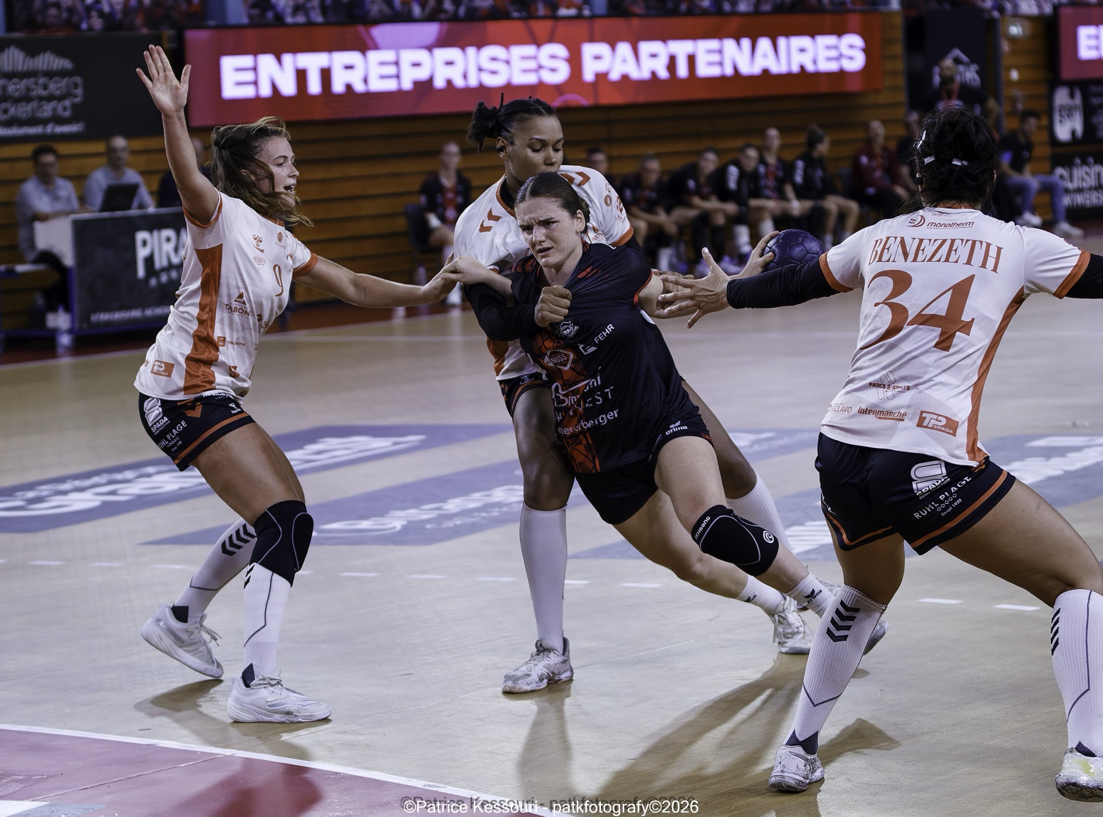 Lina Colinot équipe de France de handball sur handbelles.fr